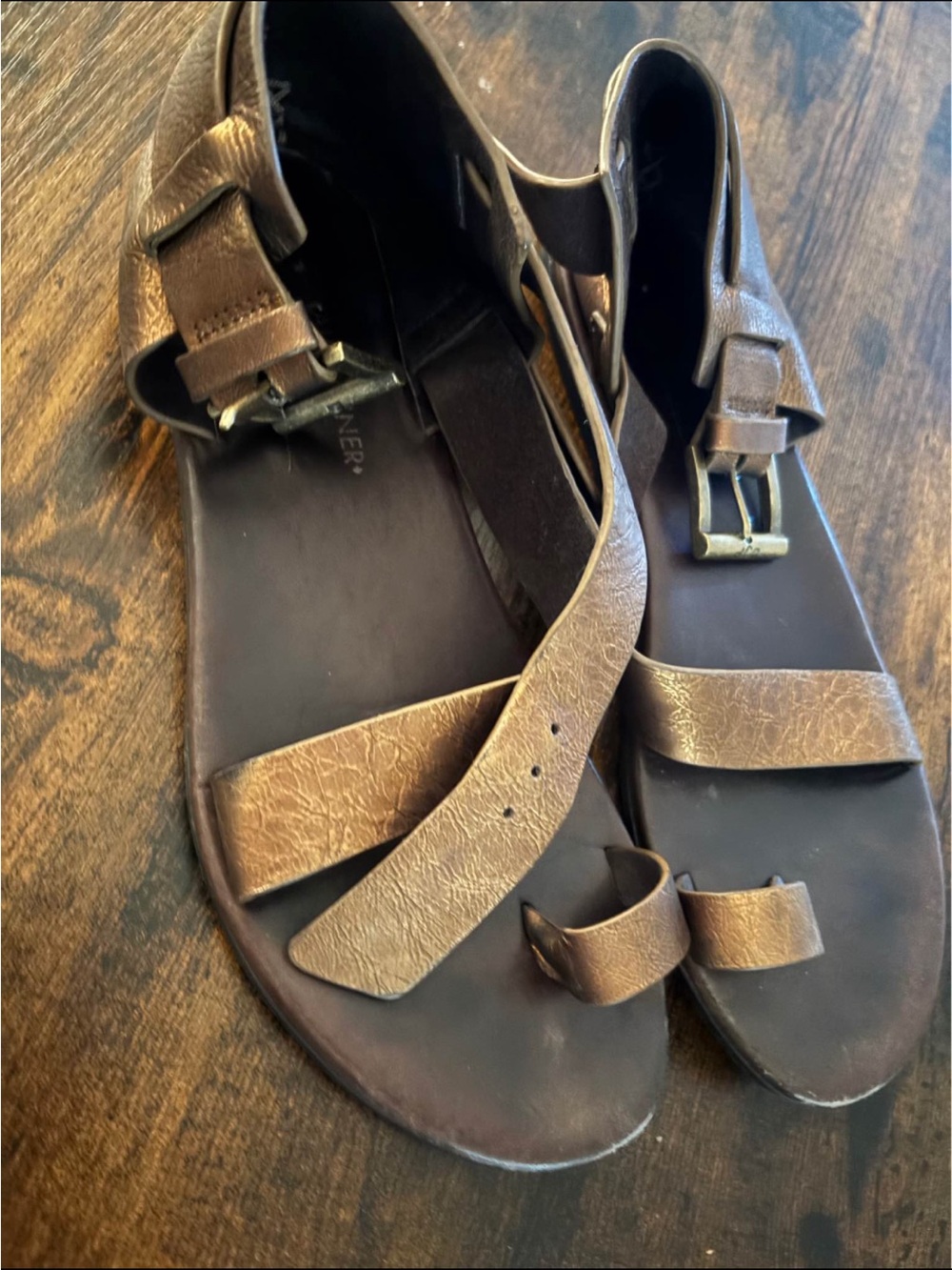 Woman’s designer Donald Pliner Brown Leather Strap Sandals - Classic Casual